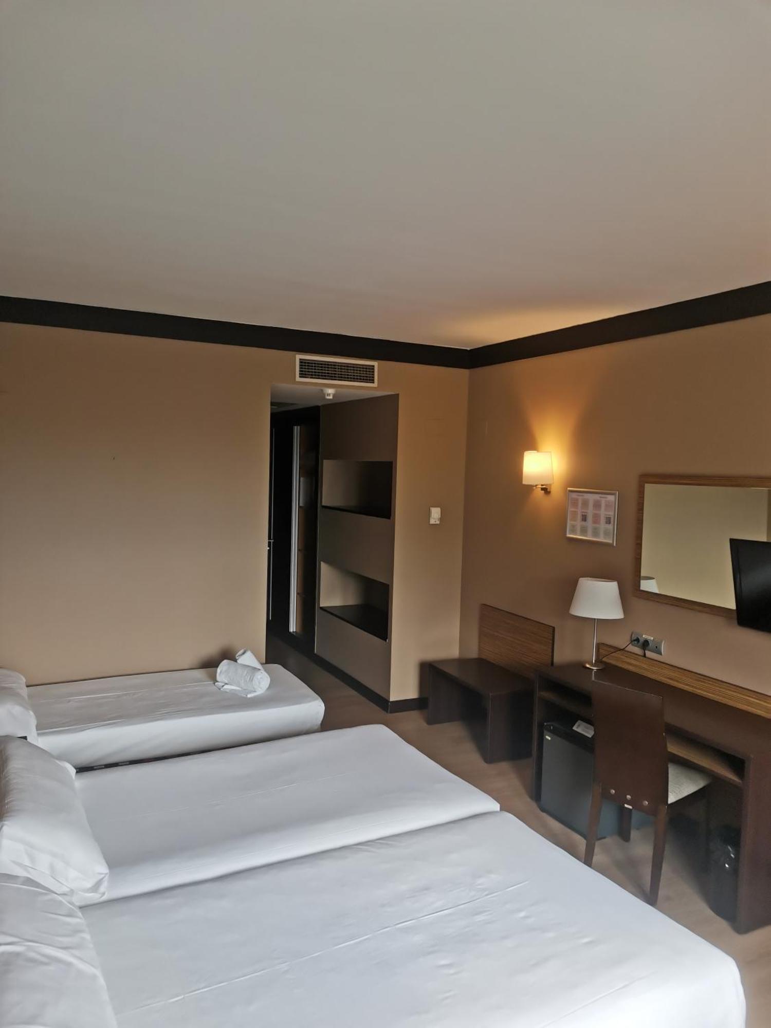 Aparthotel Attica 21 Valles Sabadell Exteriér fotografie