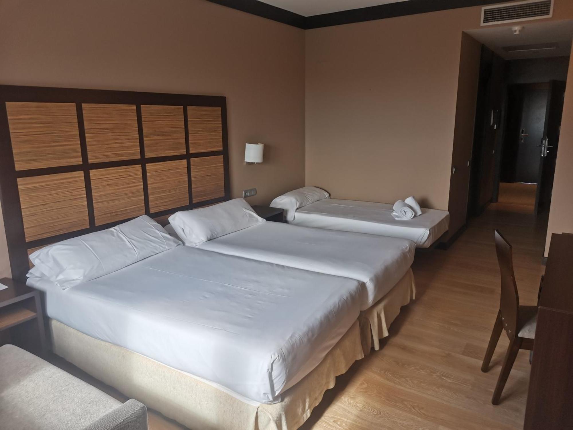Aparthotel Attica 21 Valles Sabadell Exteriér fotografie